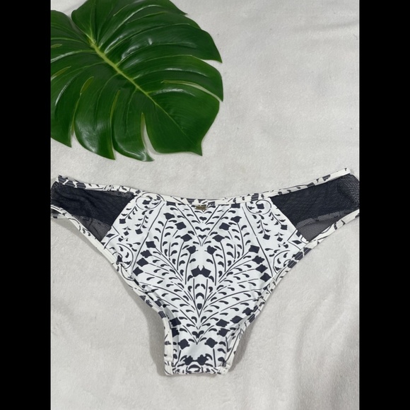 NEW Rip Curl Sun Shadow‎ Luxe Hipster Bikini Bottom [SZ Large ] - Picture 8 of 12